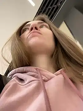 Snapshot of ValenciaShock chatting on 7, 2, 2025 ValenciaShock online show from 7, 2, 2025