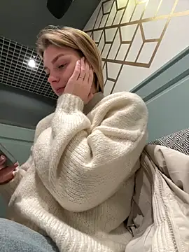 Snapshot of ValenciaShock chatting on 2, 11, 2025 ValenciaShock online show from 2, 11, 2025