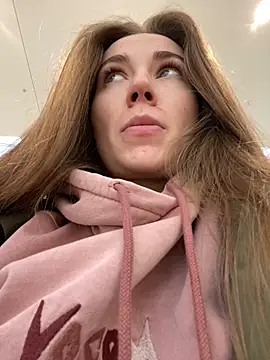 Snapshot of ValenciaShock chatting on 2, 2, 2025 ValenciaShock online show from 2, 2, 2025