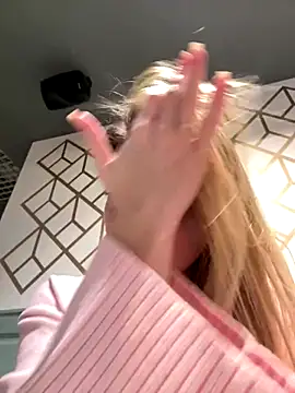 Snapshot of ValenciaShock chatting on 20, 11, 2025 ValenciaShock online show from 20, 11, 2025