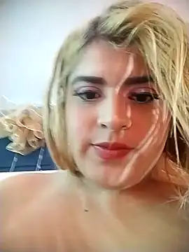 Snapshot of bella_star21 chatting on 22, 2, 2025 bella star21 online show from 22, 2, 2025