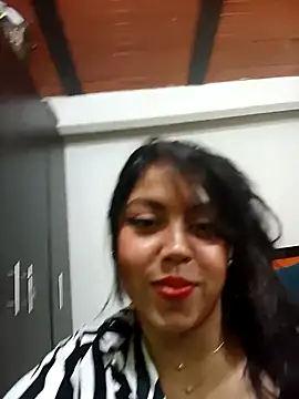 leah passion online show from 18, 10, 2025