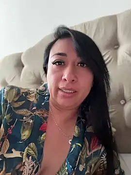 Karina Yang online show from 8, 7, 2026