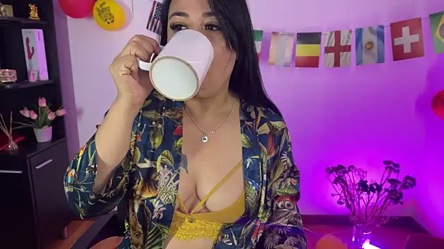 Karina Yang online show from 16, 7, 2026