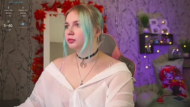 Moon Valkyrie online show from 23, 9, 2025