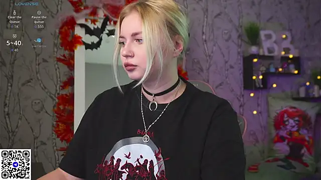 Moon Valkyrie online show from 30, 10, 2025