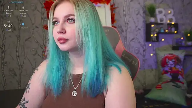 Moon Valkyrie online show from 3, 10, 2025