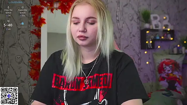 Moon Valkyrie online show from 7, 11, 2025