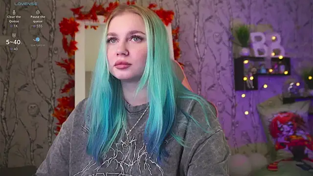 Moon Valkyrie online show from 24, 9, 2025