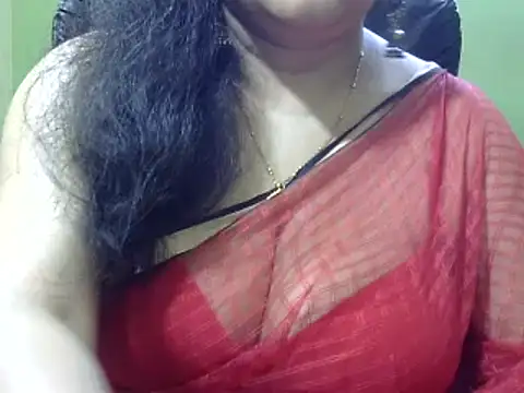 Snapshot of Mona_love143 chatting on 4, 11, 2025 Mona love143 online show from 4, 11, 2025