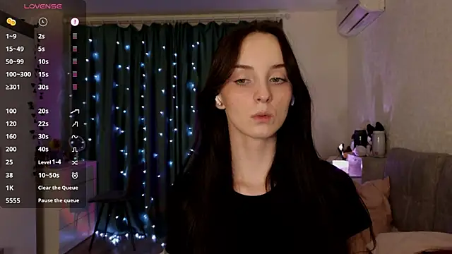 Snapshot of Silver_rains chatting on 11, 3, 2025 Silver rains online show from 11, 3, 2025