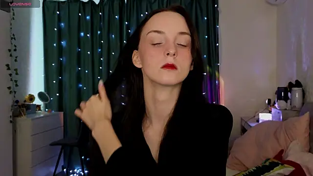 Snapshot of Silver_rains chatting on 5, 3, 2025 Silver rains online show from 5, 3, 2025