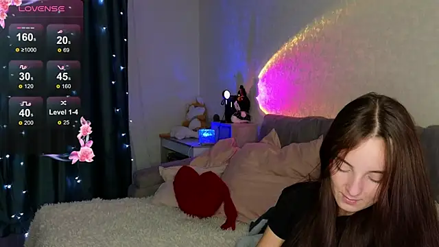 Snapshot of Silver_rains chatting on 27, 9, 2025 Silver rains online show from 27, 9, 2025