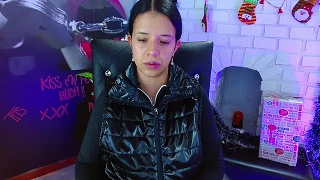 Snapshot of VALERY_MEER chatting on 23, 12, 2024 VALERY MEER online show from 23, 12, 2024