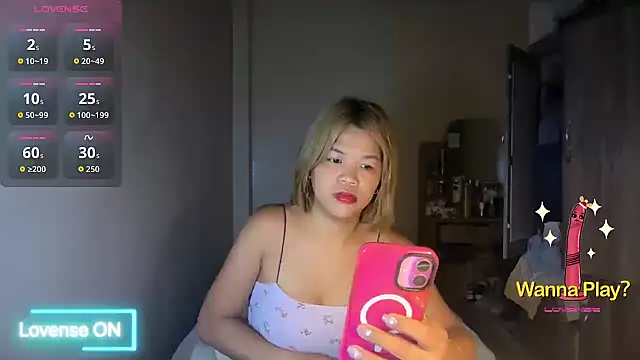 Snapshot of iamYourBestGirl chatting on 8, 7, 2026 iamYourBestGirl online show from 8, 7, 2026