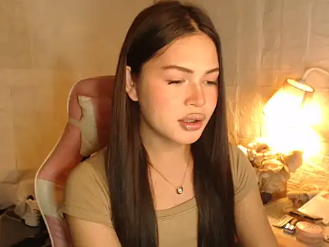 Ashely Lewis online show from 18, 12, 2025