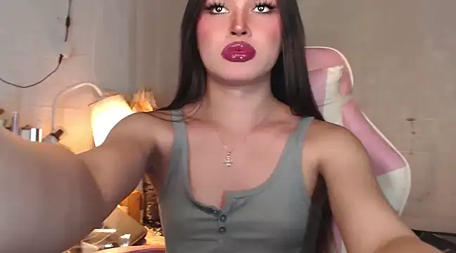 Ashely Lewis online show from 22, 3, 2025