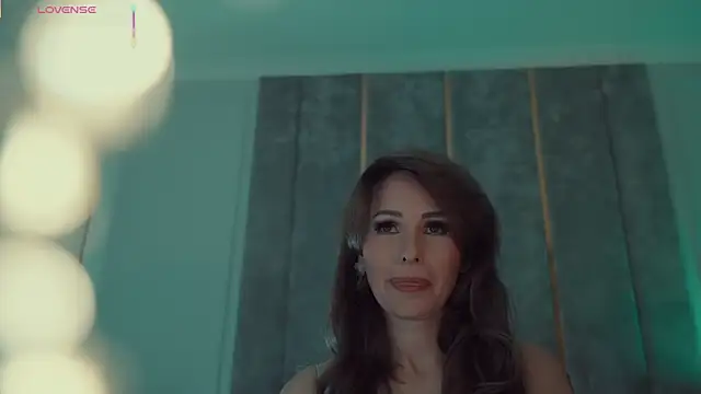 MilaDYstarlight online show from 10, 10, 2025