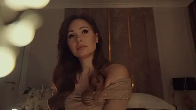 MilaDYstarlight online show from 5, 12, 2025