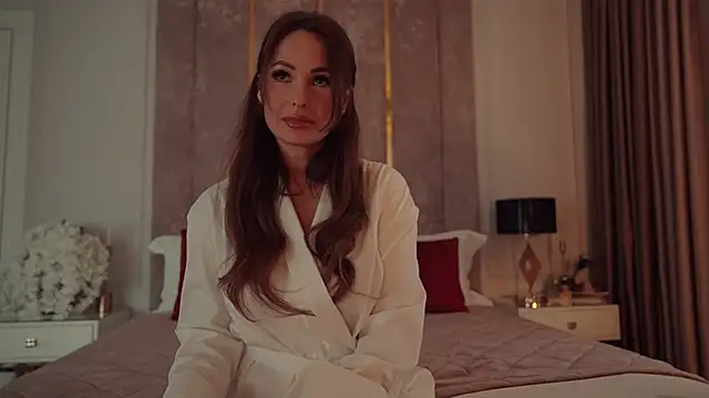 MilaDYstarlight online show from 5, 4, 2026