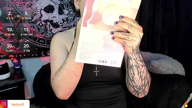 Snapshot of Lexxxxx_ chatting on 28, 11, 2025 Lexxxxx online show from 28, 11, 2025