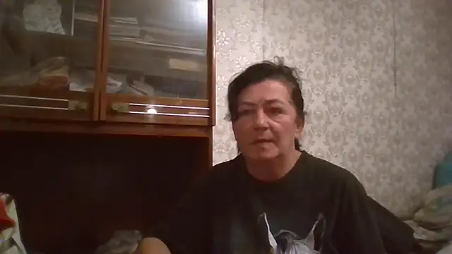 Snapshot of GypsiQueen2 chatting on 26, 9, 2025 GypsiQueen2 online show from 26, 9, 2025