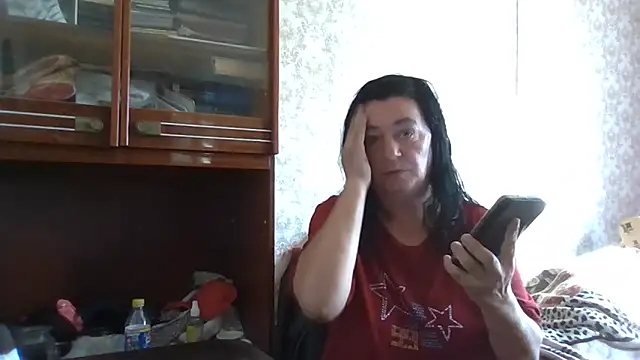 Snapshot of GypsiQueen2 chatting on 31, 10, 2025 GypsiQueen2 online show from 31, 10, 2025