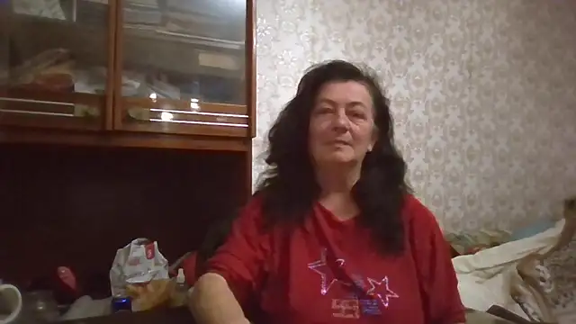 Snapshot of GypsiQueen2 chatting on 30, 10, 2025 GypsiQueen2 online show from 30, 10, 2025