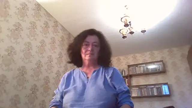 Snapshot of GypsiQueen2 chatting on 7, 7, 2026 GypsiQueen2 online show from 7, 7, 2026