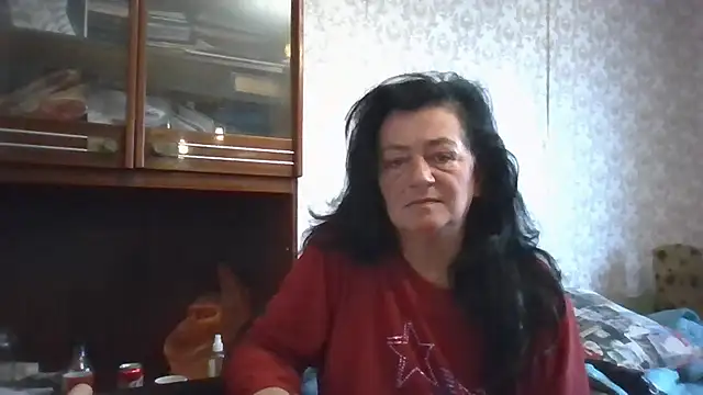 Snapshot of GypsiQueen2 chatting on 20, 11, 2025 GypsiQueen2 online show from 20, 11, 2025