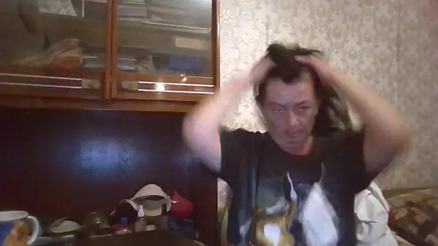 Snapshot of GypsiQueen2 chatting on 13, 9, 2025 GypsiQueen2 online show from 13, 9, 2025