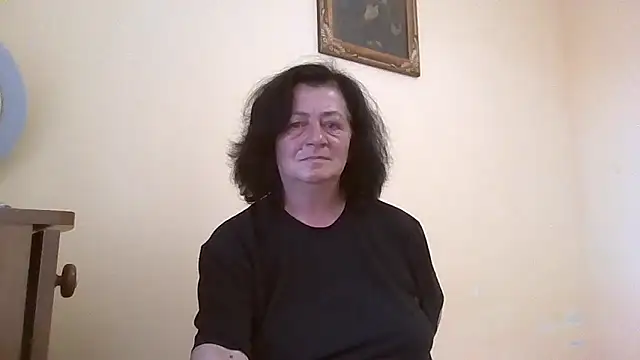 Snapshot of GypsiQueen2 chatting on 18, 6, 2026 GypsiQueen2 online show from 18, 6, 2026