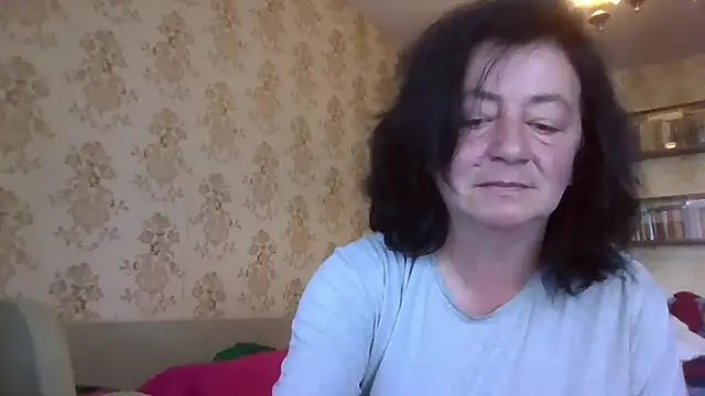 Snapshot of GypsiQueen2 chatting on 9, 7, 2026 GypsiQueen2 online show from 9, 7, 2026