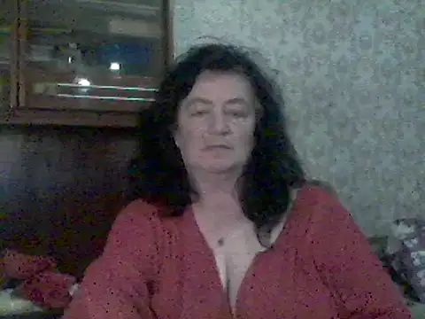 Snapshot of GypsiQueen2 chatting on 22, 3, 2025 GypsiQueen2 online show from 22, 3, 2025
