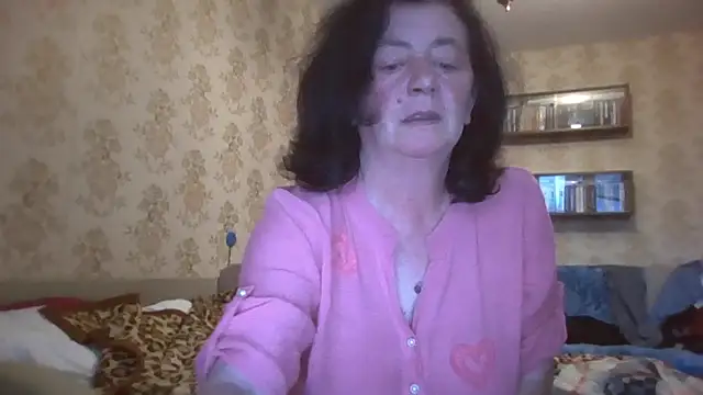 Snapshot of GypsiQueen2 chatting on 16, 7, 2026 GypsiQueen2 online show from 16, 7, 2026