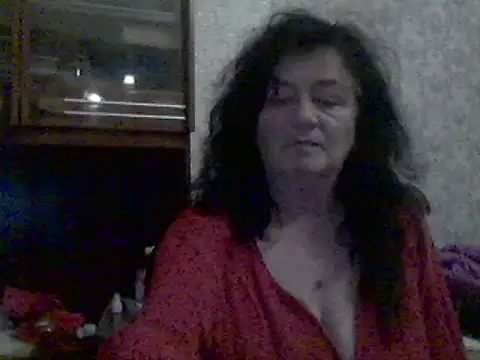 Snapshot of GypsiQueen2 chatting on 21, 3, 2025 GypsiQueen2 online show from 21, 3, 2025