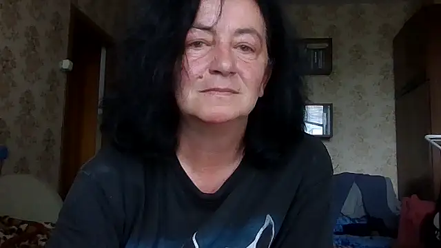 Snapshot of GypsiQueen2 chatting on 15, 7, 2026 GypsiQueen2 online show from 15, 7, 2026