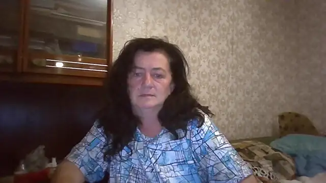 Snapshot of GypsiQueen2 chatting on 17, 9, 2025 GypsiQueen2 online show from 17, 9, 2025