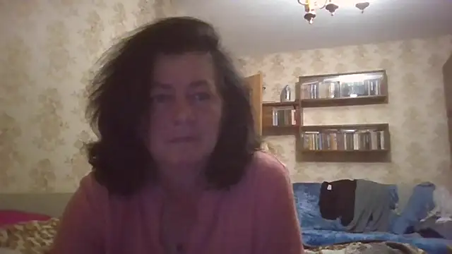 Snapshot of GypsiQueen2 chatting on 17, 7, 2026 GypsiQueen2 online show from 17, 7, 2026
