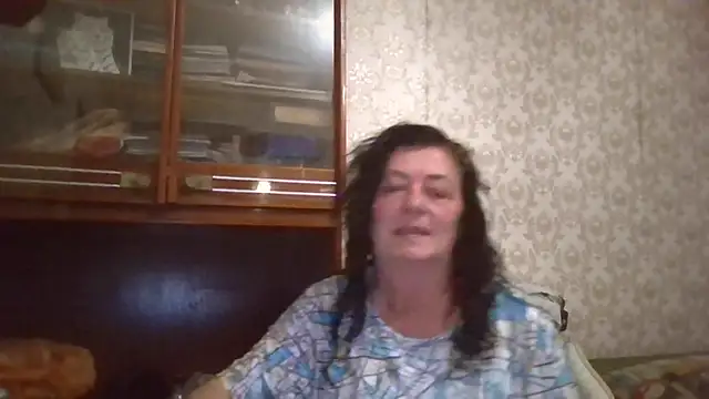 Snapshot of GypsiQueen2 chatting on 24, 9, 2025 GypsiQueen2 online show from 24, 9, 2025