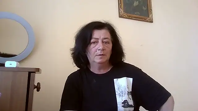 Snapshot of GypsiQueen2 chatting on 21, 6, 2026 GypsiQueen2 online show from 21, 6, 2026