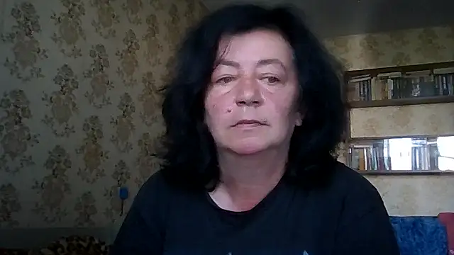 Snapshot of GypsiQueen2 chatting on 17, 7, 2026 GypsiQueen2 online show from 17, 7, 2026