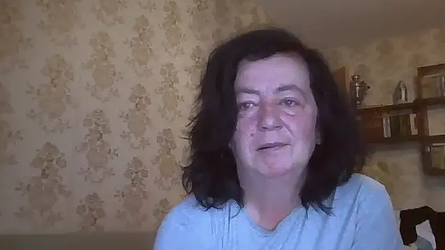 Snapshot of GypsiQueen2 chatting on 10, 7, 2026 GypsiQueen2 online show from 10, 7, 2026