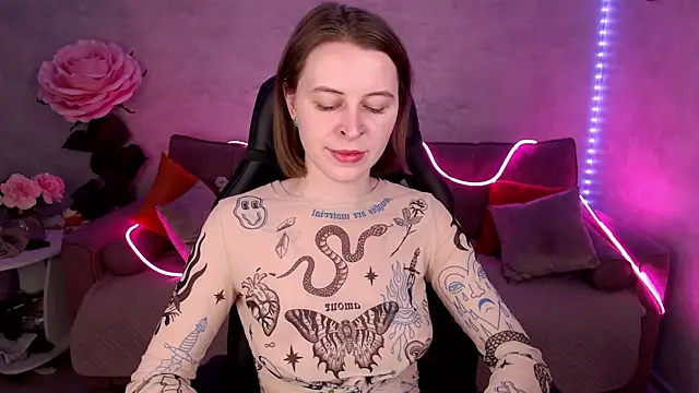 tiffany  burn online show from 7, 2, 2025