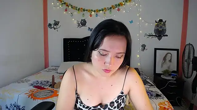 naughty girl 4u online show from 20, 3, 2025