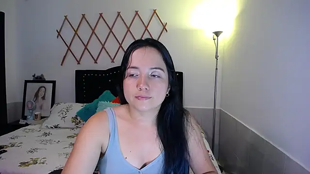 naughty girl 4u online show from 16, 9, 2025