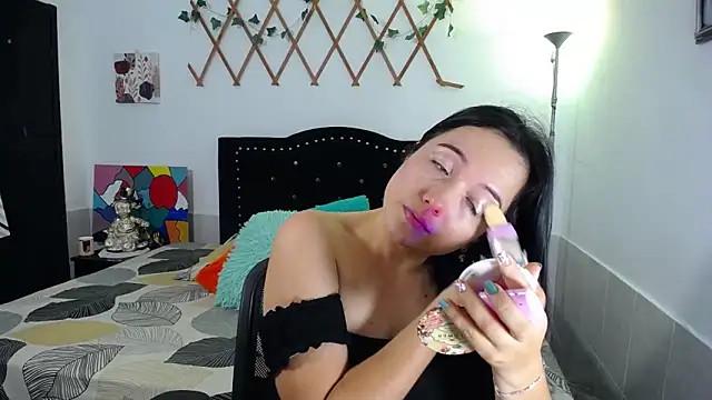 naughty girl 4u online show from 17, 4, 2026