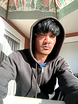 juniiorre online show from 7, 10, 2025