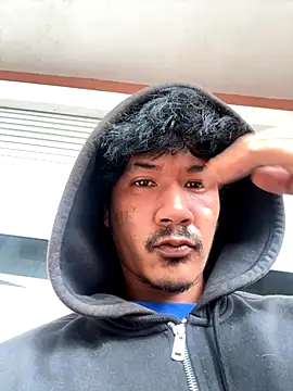 juniiorre online show from 9, 10, 2025