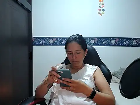 sharoon cheerry online show from 10, 9, 2025